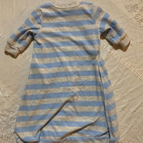 Carters Small Sleep suit - Picture 3 of 3